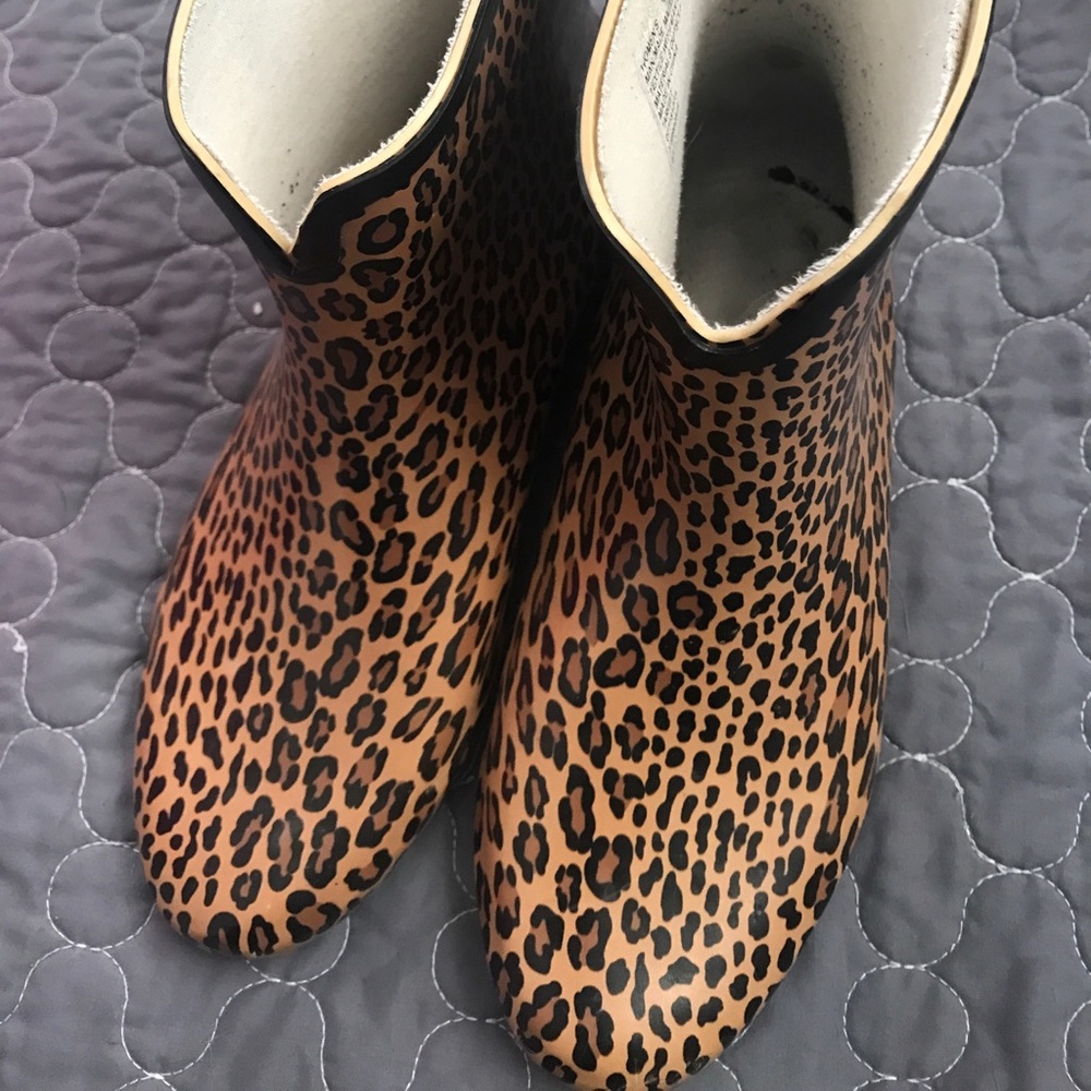 Cheetah print rain boots